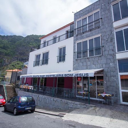 Oliveira'S Apartments - Madeira Island Ponta Delgada  Exteriör bild