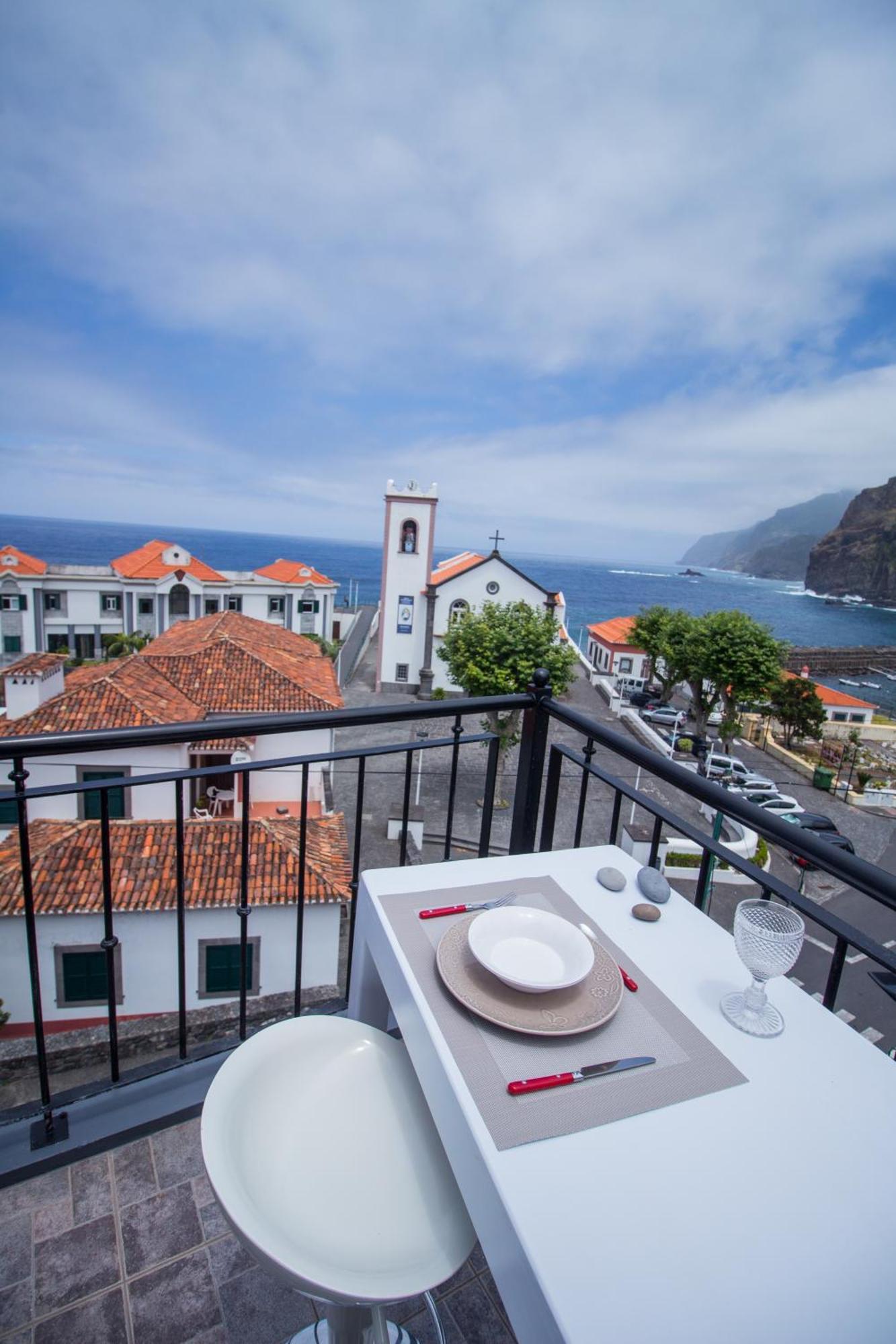 Oliveira'S Apartments - Madeira Island Ponta Delgada  Exteriör bild