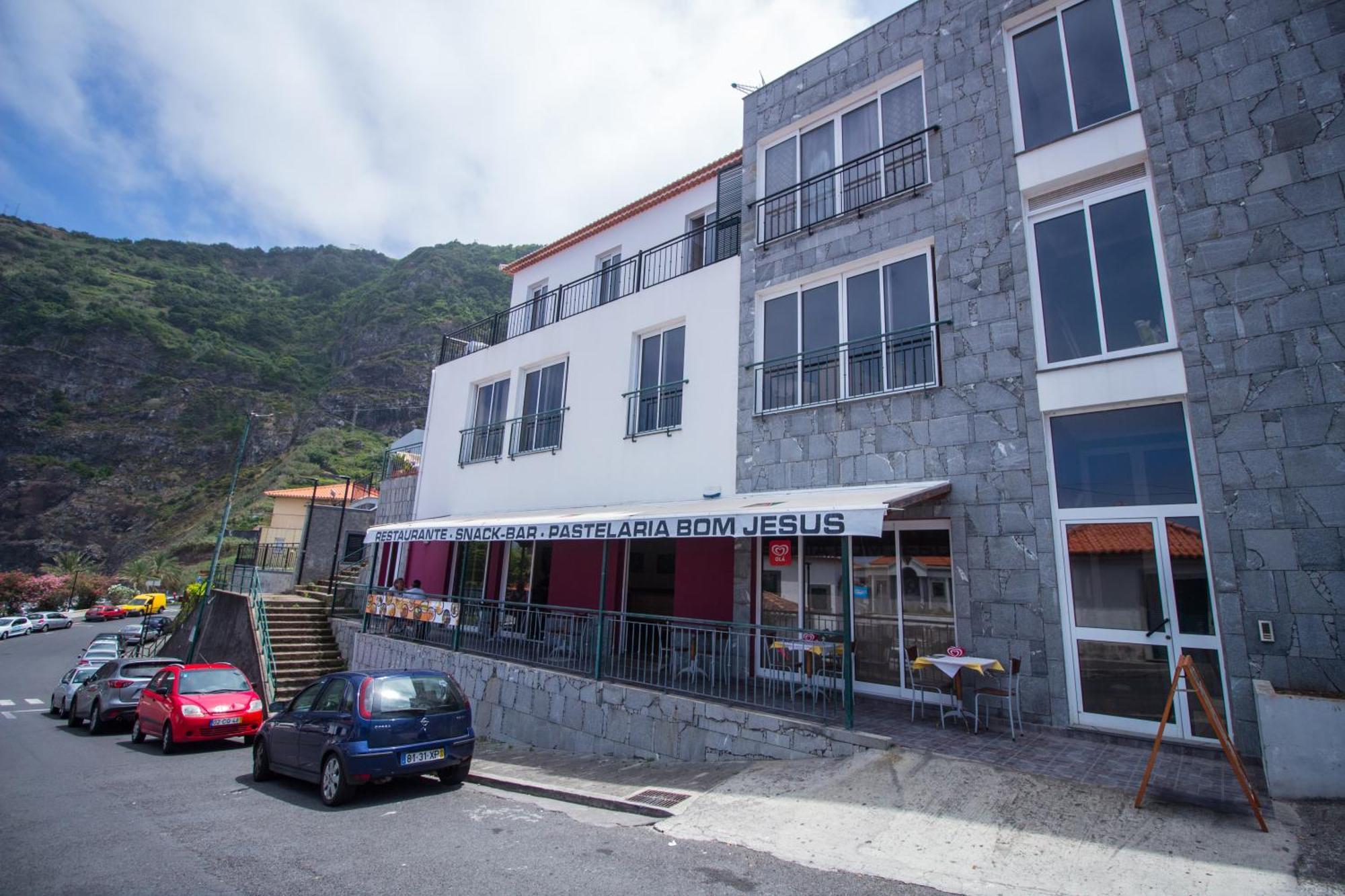 Oliveira'S Apartments - Madeira Island Ponta Delgada  Exteriör bild